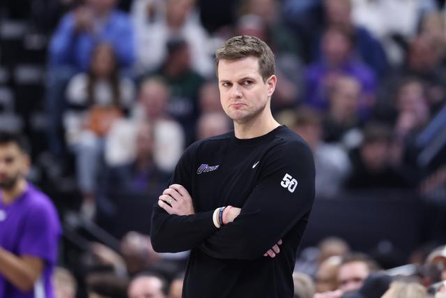 欧联-霍伊伦替补梅开二度 曼联2-1比尔森胜利